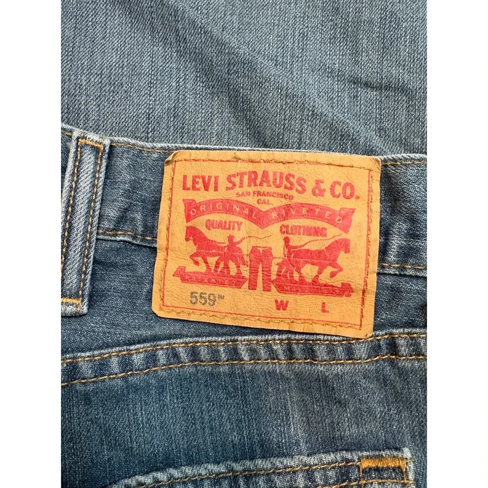 Levis 559 Relaxed Straight Jeans Mens 44x30 Blue Denim Medium Wash 00559-0451 - Picture 3 of 3